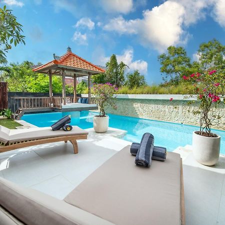 Tropical Villa Senang Uluwatu  Exterior photo